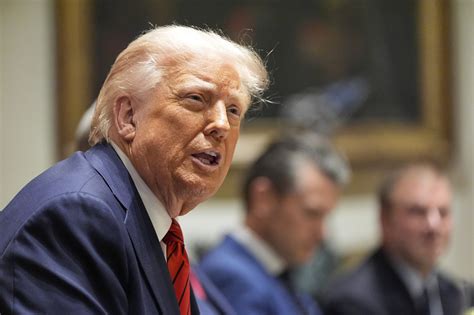 Trump extends government hiring freeze for civilian executive branch ...