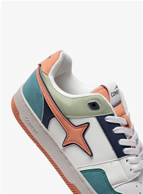 Buy Sneaker Online from Comet