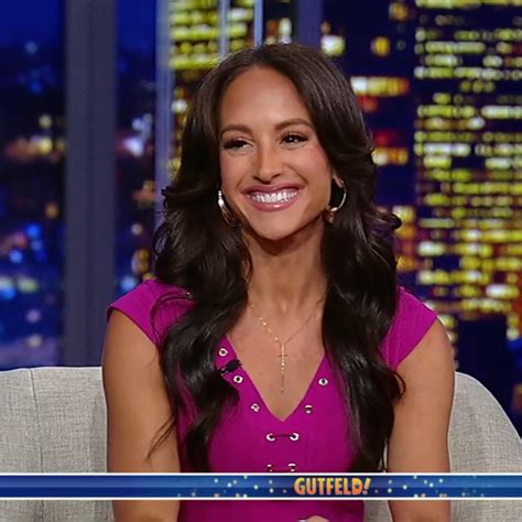 Emily Compagno Height, Weight and Body Measurements - Nowcelebbio