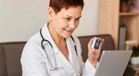 Wearable Patient Monitoring Module 的图像结果