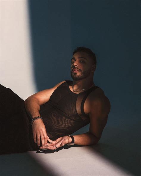 Michael Evans Behling : r/LadyBoners