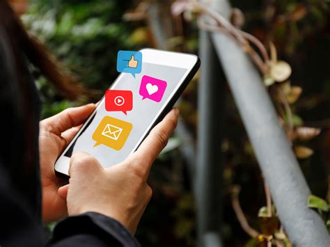 The Dos and Don'ts of Social Media Etiquette