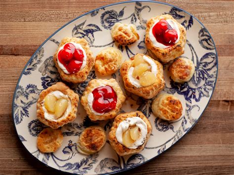 Fruity Cream Cheese Puff Pastries | Recipe | Cheese puff pastry, Cream ...