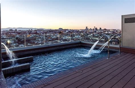 Smartrental Collection Gran Vía Centric II Pool: Pictures & Reviews ...