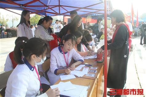岳阳职院喜迎新生入学，提供“一站式”入学服务-三湘都市报