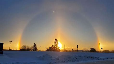 KARE 11 WeatherMinds: Sundogs and how they're formed | kare11.com