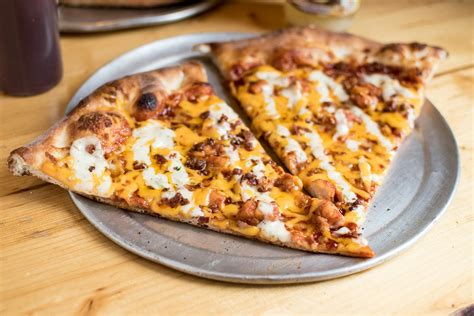 Ian's Pizza on State (Downtown) Menu & Delivery Madison WI 53703 ...