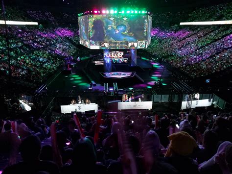 League of Legends Worlds 2019: Semifinal viewership SHATTERS records