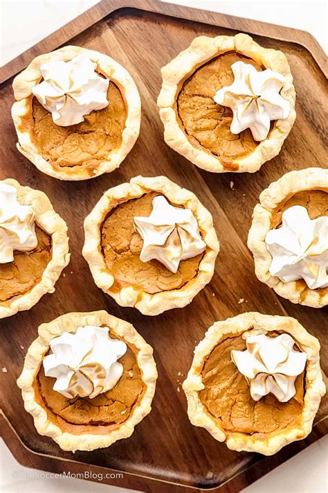 Mini Pumpkin Pies - The Soccer Mom Blog