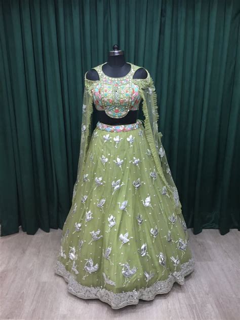 Buy Best Ethnic Dresses For Women | 10,000+ Designs
