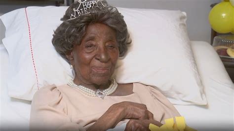 Elizabeth Francis, oldest living person in US, dies at 115 - ABC News