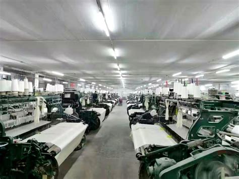 织布厂上轴工要学多久,织布厂上轴工有技术吗,纺织厂累还是电子厂累_大山谷图库