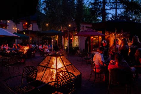 5+ CHARMING Cocktail Bars in Bend, Oregon