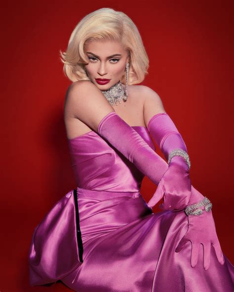 Kylie Jenner Recreates One of Marilyn Monroe's Most Iconic Looks for ...