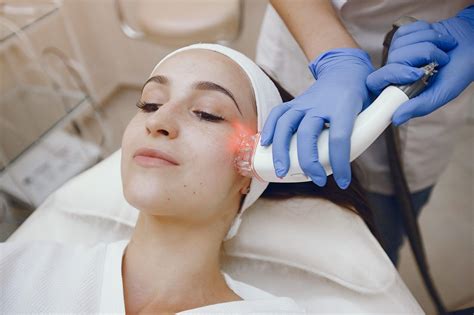 Treatment Laser Acne - Plasthetic Clinic