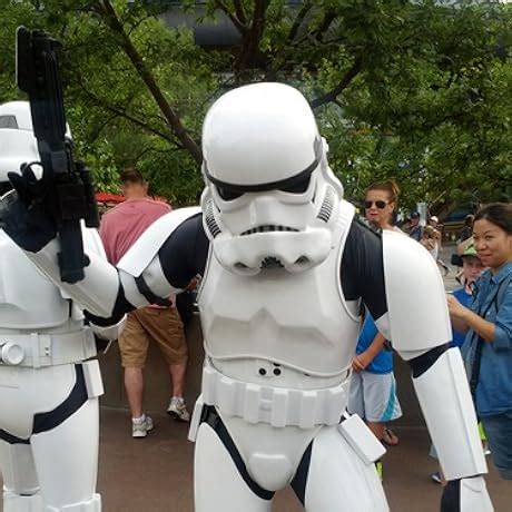 Buy The Myth-Busting Guide to Psychosis: Demystifying Hallucinations ...