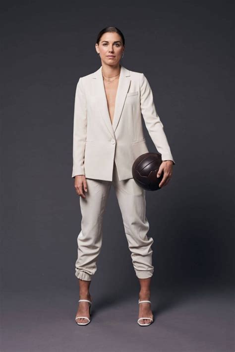 Alex Morgan Style 的图像结果