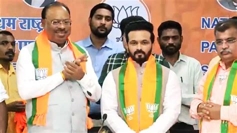 Former cricketer Kedar Jadhav joins BJP in Mumbai - India Today