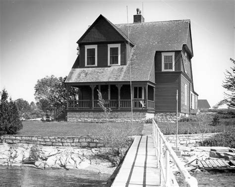 Rock Island Light Station, Fishers Landing New York