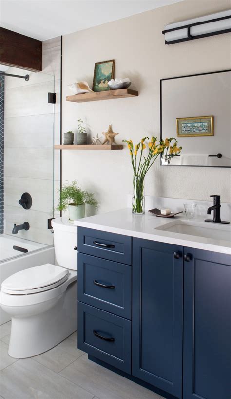 Pin by Suzanne on Basement Bathroom | Bold bathroom, Small bathroom ...
