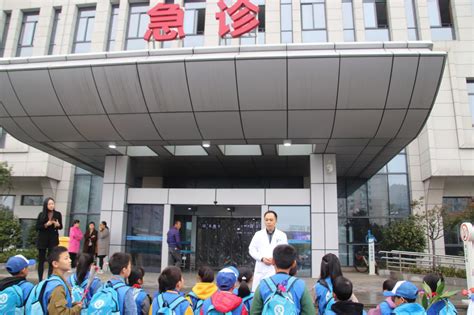 急救在身边，新华小记者走进武义县120急救中心 - 活动项目 - 中国青少网