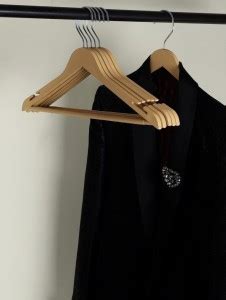 Dream Weaverz Wooden Look Plastic Cloth Hanger for Wardrobe Plastic ...