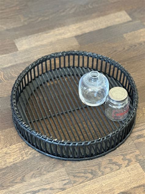 Orientalisk Stil träbricka rund svart 35 x 8 cm.. | Köp på Tradera ...