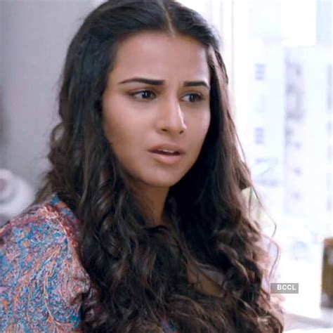 Farhan Akhtar and Vidya Balan in a still from Bollywood rom-com Shaadi ...