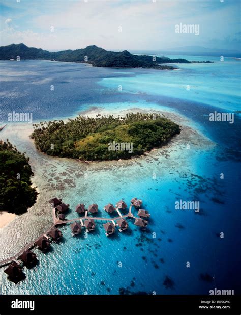 Bora Bora, Society Islands, French Polynesia, South Pacific, Pacific ...