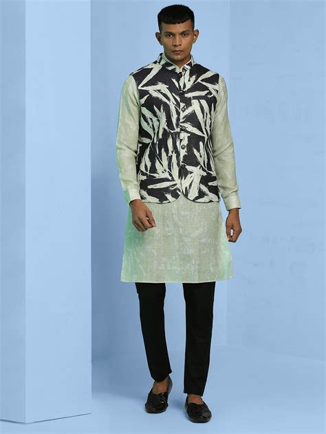 Self Design Kurta Set with Black self design Nehru Jacket – Essas Club