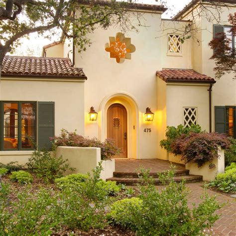 Mediterranean Exterior Design Ideas, Inspiration & Images - May 2024 ...