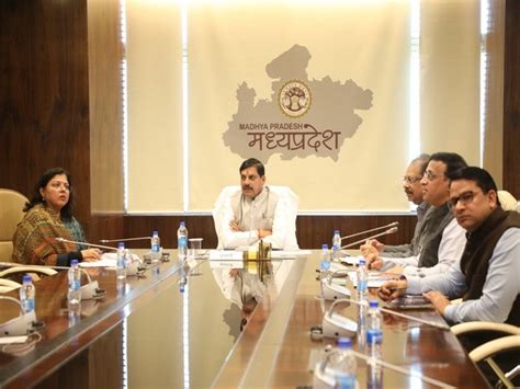 MP CM Mohan Yadav reviews preparations for 'Benefit Distribution to ...