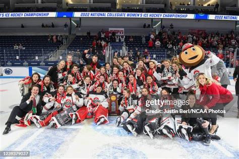 Ohio State Buckeyes Hockey Photos and Premium High Res Pictures - Getty ...