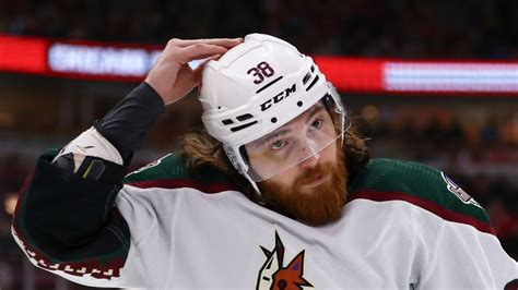 Forward Liam O'Brien signs 3-year extension with Utah HC - ESPN