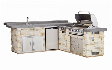 Bull Gourmet Q With Raised Bar - Grills & Outdoor Kitchens