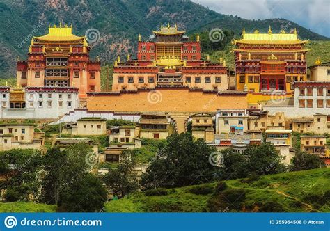 Tibetan Monastery. Shangri-la. China Stock Photo - Image of buddhists, religion: 255964508