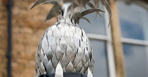 Metalgnu | The Stainless Steel Pineapple: A Bespoke Gate Sculpture