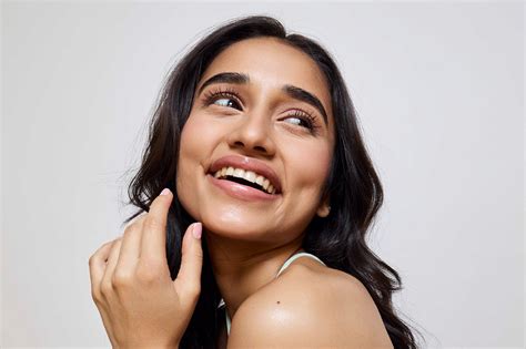 Say Goodbye to Blemishes: How to Remove Dark Spots on Face ...