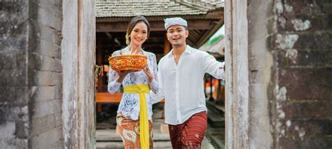 Bali Local People 的图像结果