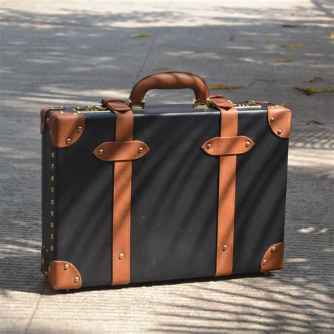 Vintage – Leather Briefcase (Black & Tan) | Cuero – CUERO