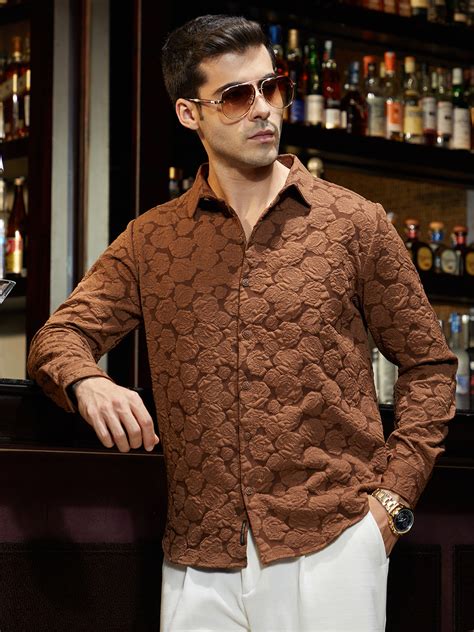 ₹899 | Campus Sutra Mens's Chocolate Brown Rose-Tactile Shirt - Campussutra