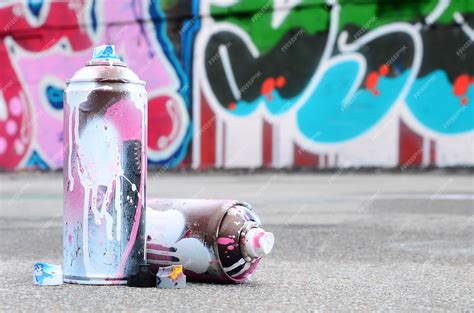 Drawings Of Graffiti Spray Cans