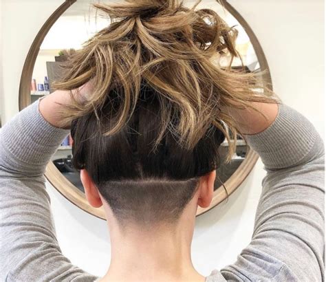 Pin by 🖤𝔏𝔦𝔩𝔦𝔞𝔫𝔞𝔩𝔬𝔪𝔢𝔩𝔦🖤 on Cosmetology ️ in 2025 | Undercut hairstyles ...