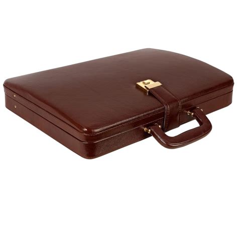 Hyatt Leather Accessories Natural Leather Briefcase for Men 24 liters ...