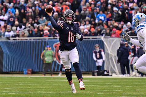 Chicago Bears, Caleb Williams revenge game named top 2025 quarterback ...