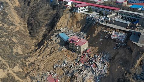 山西乡宁山体滑坡致房屋垮塌已致15人遇难5人失联|界面新闻 · 中国