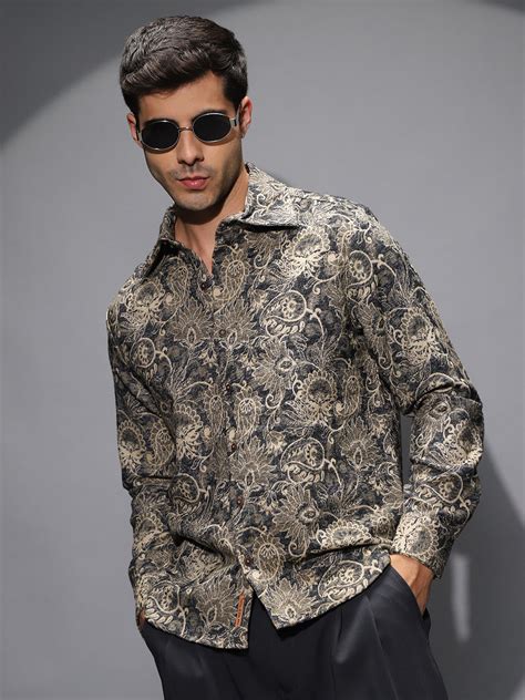 ₹999 | Campus Sutra Men's Navy Blue Paisley-Galleria Shirt - Campussutra