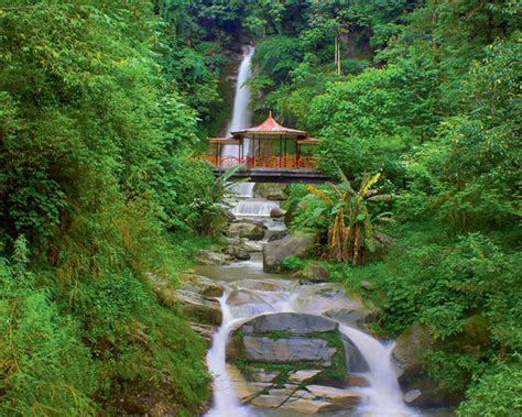 Here's Your Ultimate Travel Guide To Gangtok, The Jewel Of Sikkim