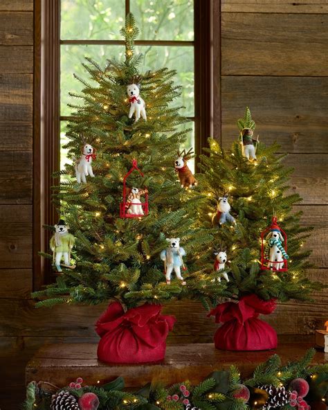 Balsam Hill | 𝐃𝐚𝐲 𝟏 • 𝑩𝒂𝒍𝒔𝒂𝒎 𝑯𝒊𝒍𝒍'𝒔 𝑨𝒅𝒗𝒆𝒏𝒕 𝑪𝒂𝒍𝒆𝒏𝒅𝒂𝒓 𝑮𝒊𝒗𝒆𝒂𝒘𝒂𝒚 Play up ...