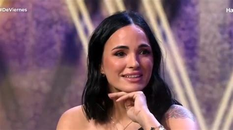 Claudia Bavel cambia los ligoteos con los famosos por la "violencia" extrema